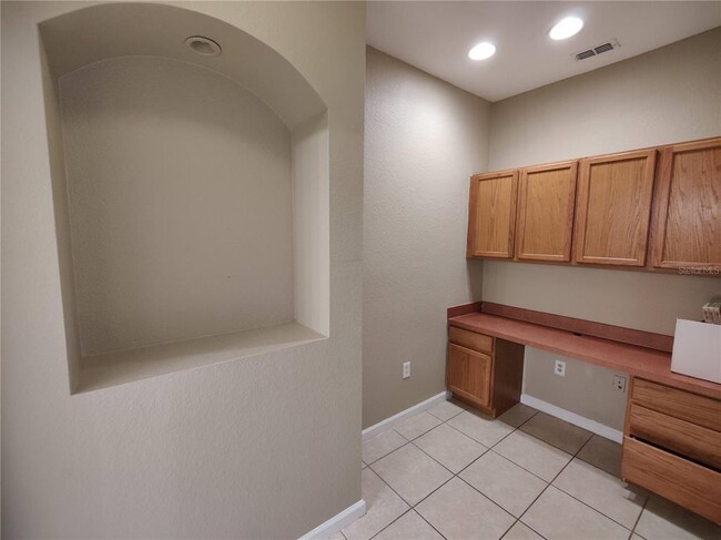 Building Photo - 2980 Ashland Ln S