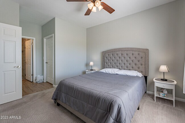 Building Photo - 5335 E Shea Blvd