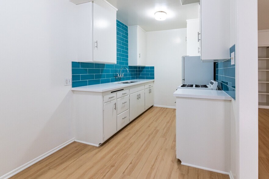 Building Photo - 729 Gayley Ave