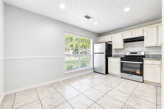 Building Photo - 21419 Park Orchard Dr