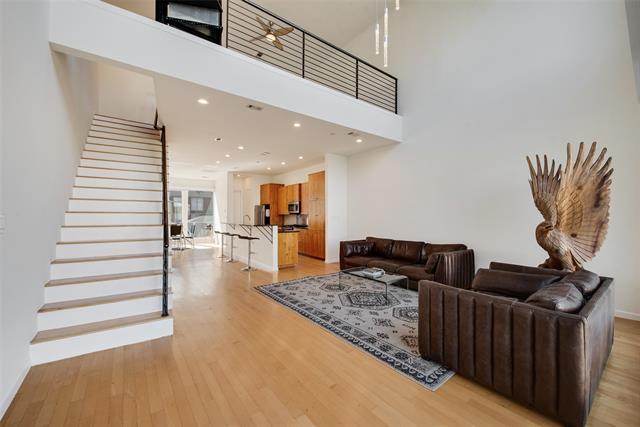 Building Photo - 959 W Bluff St