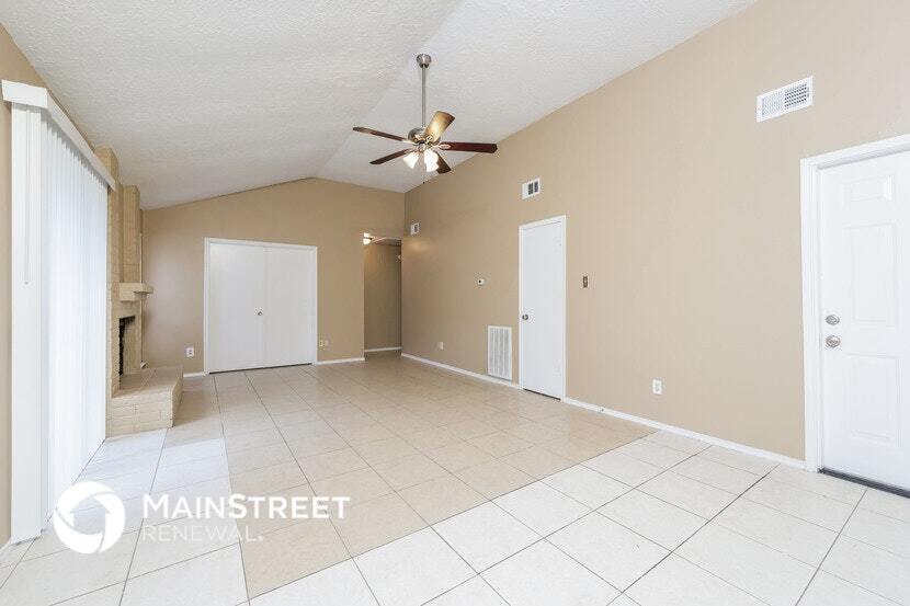 Building Photo - 11110 Grassyglen Dr