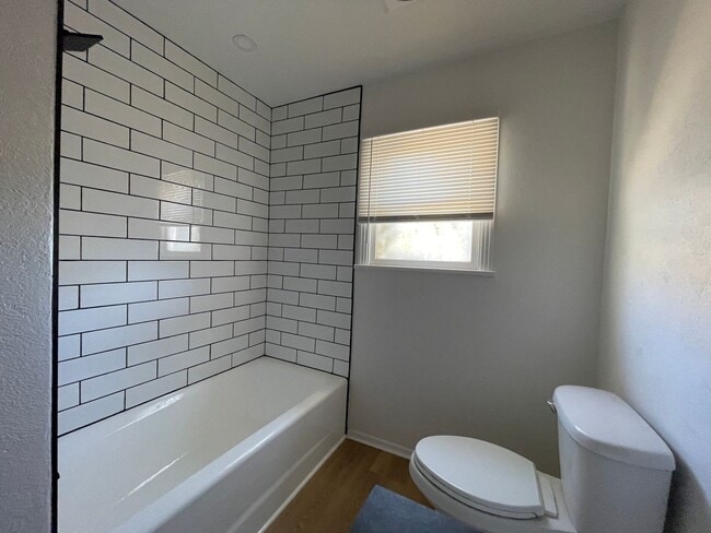 Building Photo - Modern Comfort Meets Classic Charm – Fresh-Renovated 3-Bed Home in Lamesa