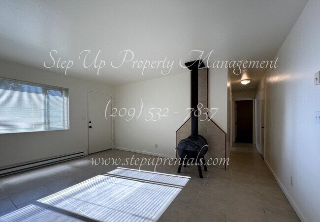 Building Photo - 19199 Beauchamp Dr