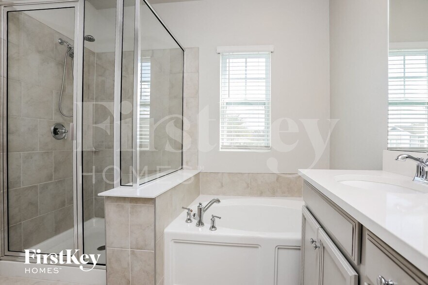 Building Photo - 2898 Gipper Cir