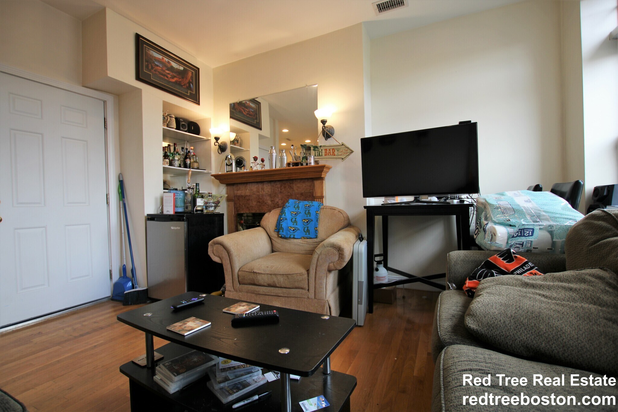 Building Photo - 1801 Beacon St