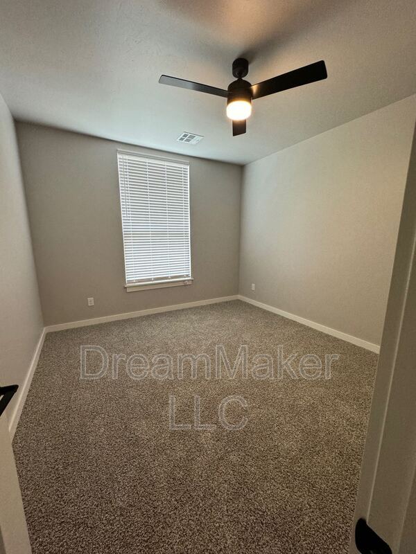 Building Photo - 869 Apple Blossom Wy