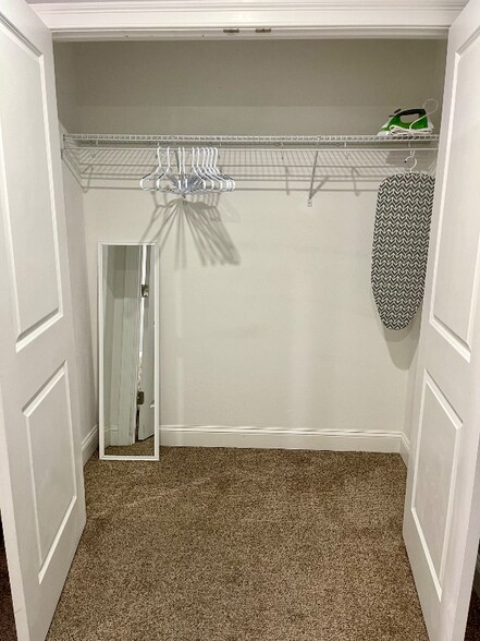 Building Photo - 158B Beacon St