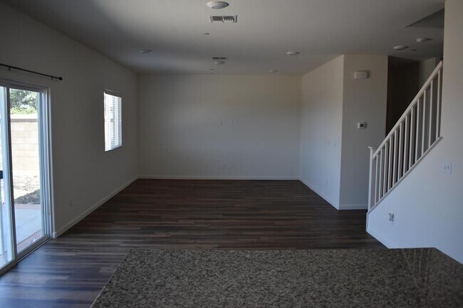 Building Photo - 4297 Freemark Ave