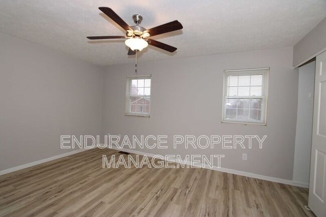 Building Photo - 3427 Sunbury Ln