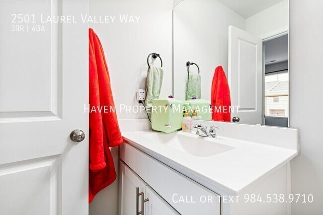 Building Photo - 2501 Laurel Valley Way