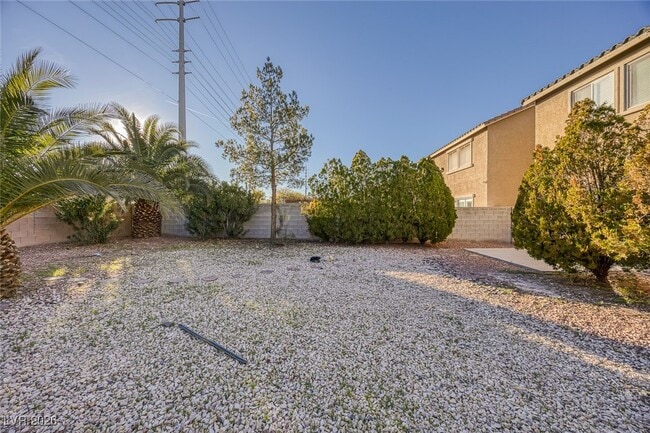 Building Photo - 621 Iron Stirrup Ave