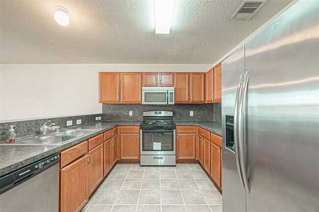 Building Photo - 3502 Zephyr Glen Way
