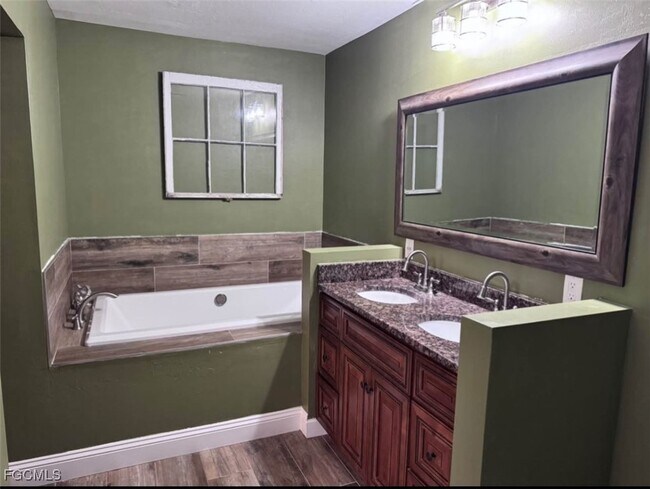 Building Photo - 1107 Bard Ct