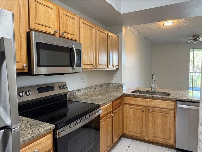 Building Photo - 5721 Bentgrass Dr