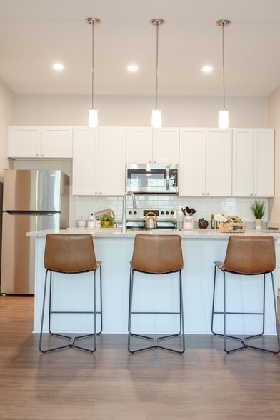 Modern Kitchen | Cincinnati OH Apartment For Rent | The residences at MQ - The Residences at MQ