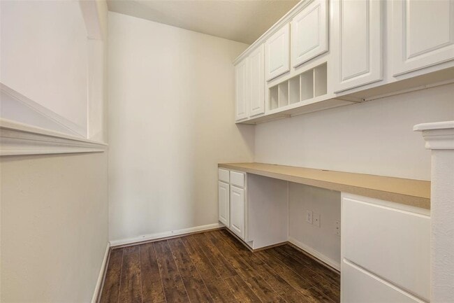 Building Photo - 6604 Trenton Lake Ln