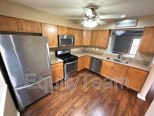 Building Photo - 9328 Hunters Creek Dr