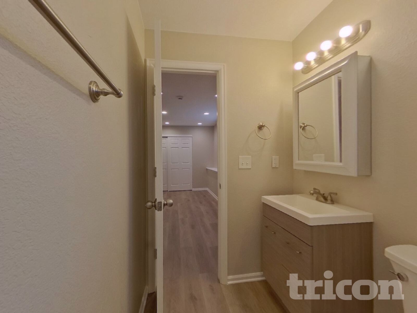 Building Photo - 414 Hawthorn St