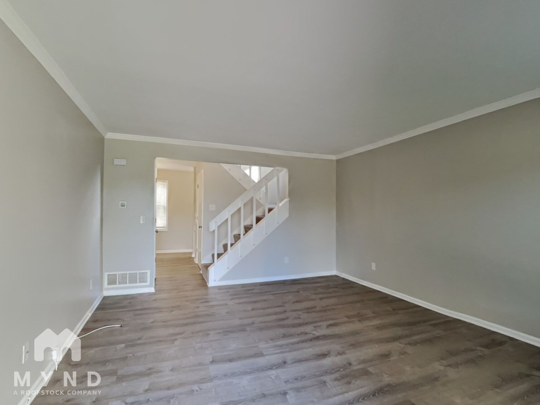 Building Photo - 6372 Birchview Dr S