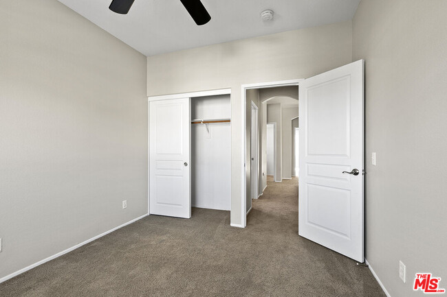 Building Photo - 30319 Cedar Oak Ln