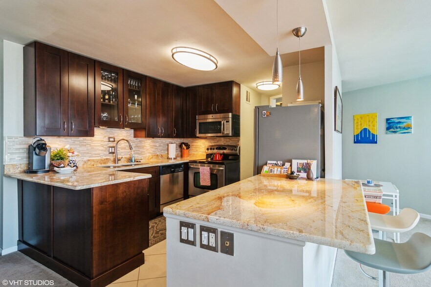 Kitchen - 505 N Lake Shore Dr
