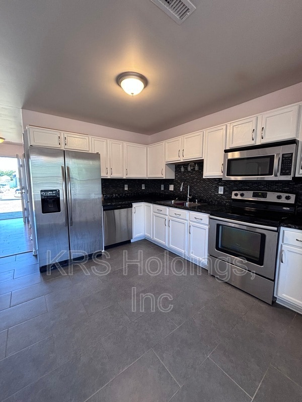 Building Photo - 5701 Piney Ridge Ct