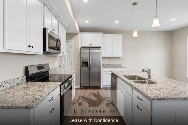 Building Photo - 905 Camden Ct