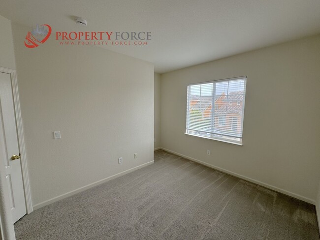Building Photo - 31 Cymbidium Cir