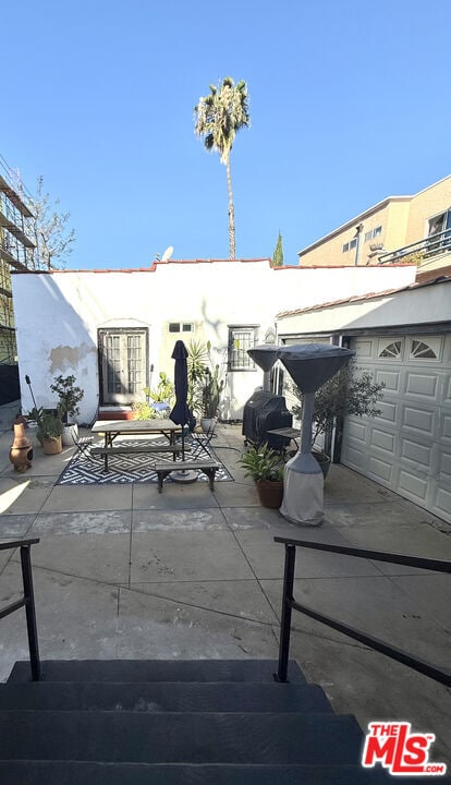 Building Photo - 1246 N Formosa Ave