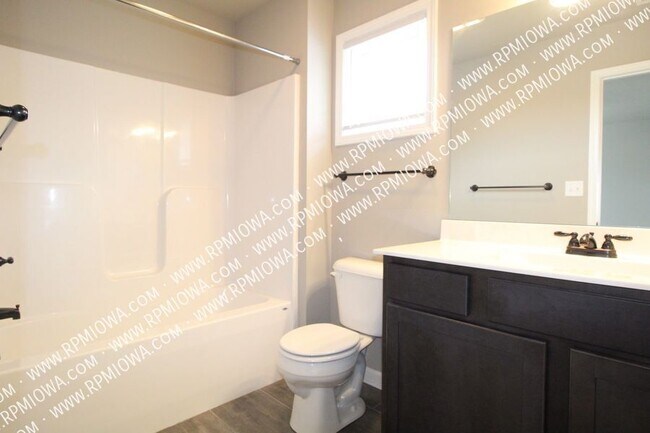 Building Photo - 4709 SW Logan St