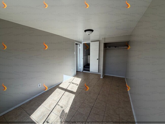 Building Photo - 3001 Curtis Dr