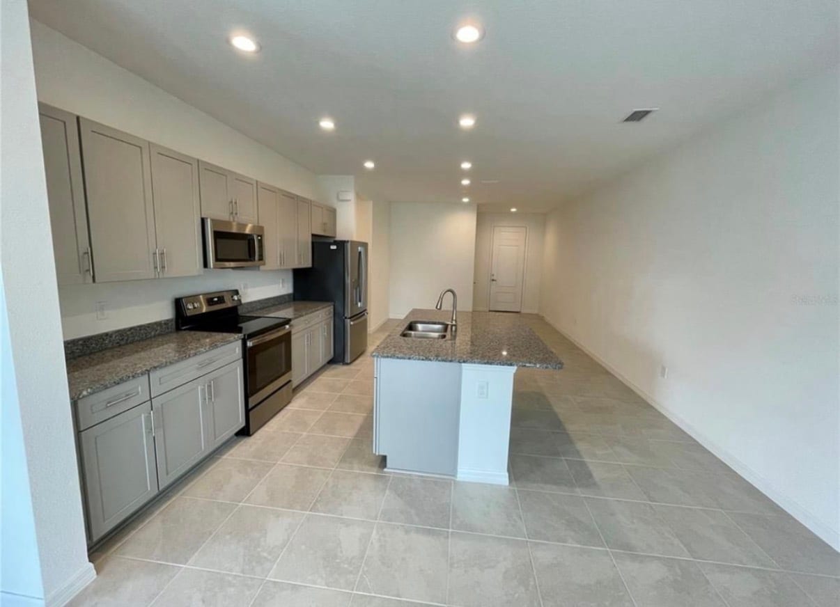 Building Photo - 8676 Canyon Creek Trl