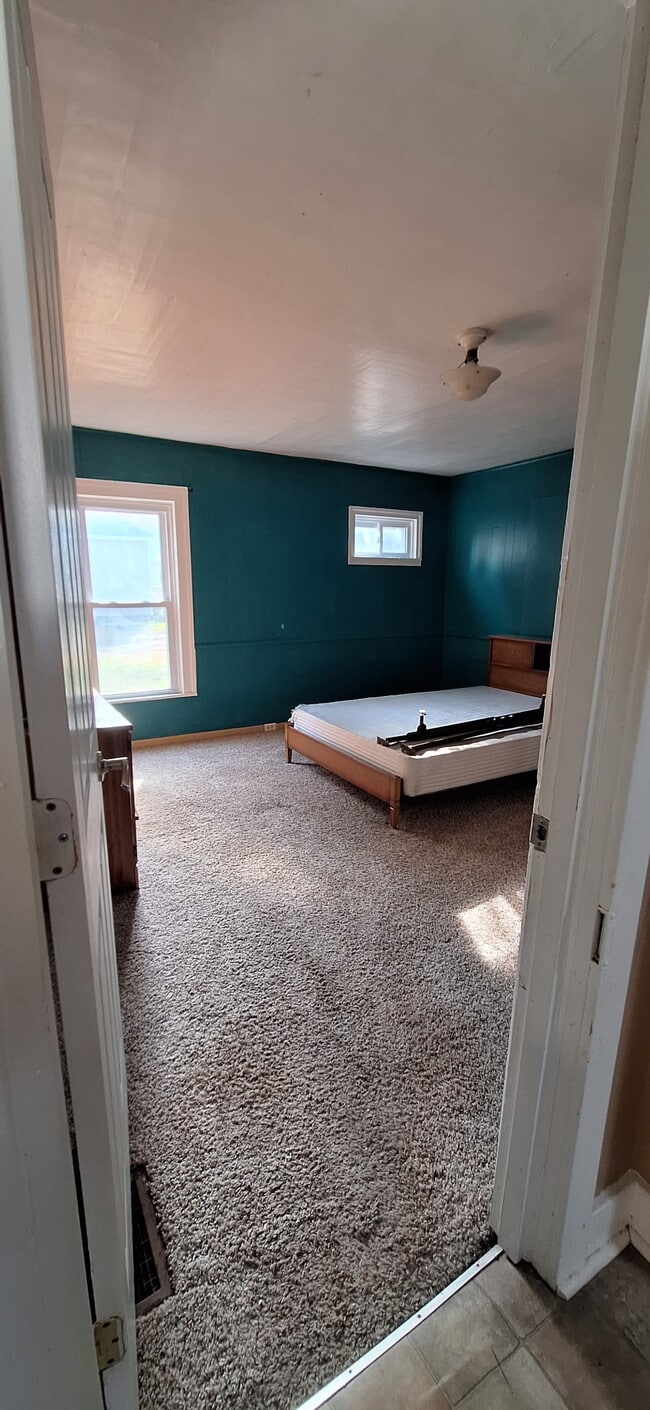 Building Photo - 429 N State St