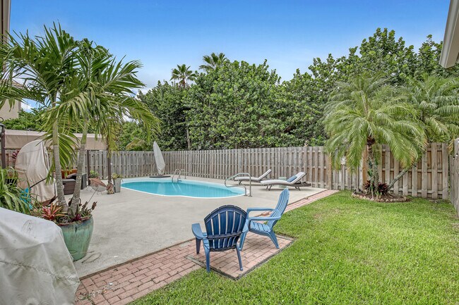 Building Photo - 10751 Oak Bend Way
