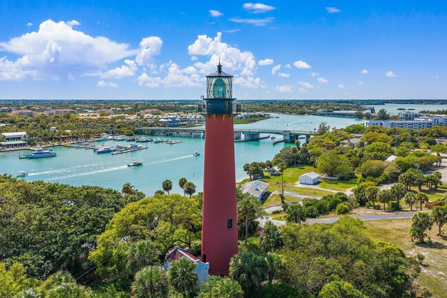 Building Photo - 213 Seabreeze Cir