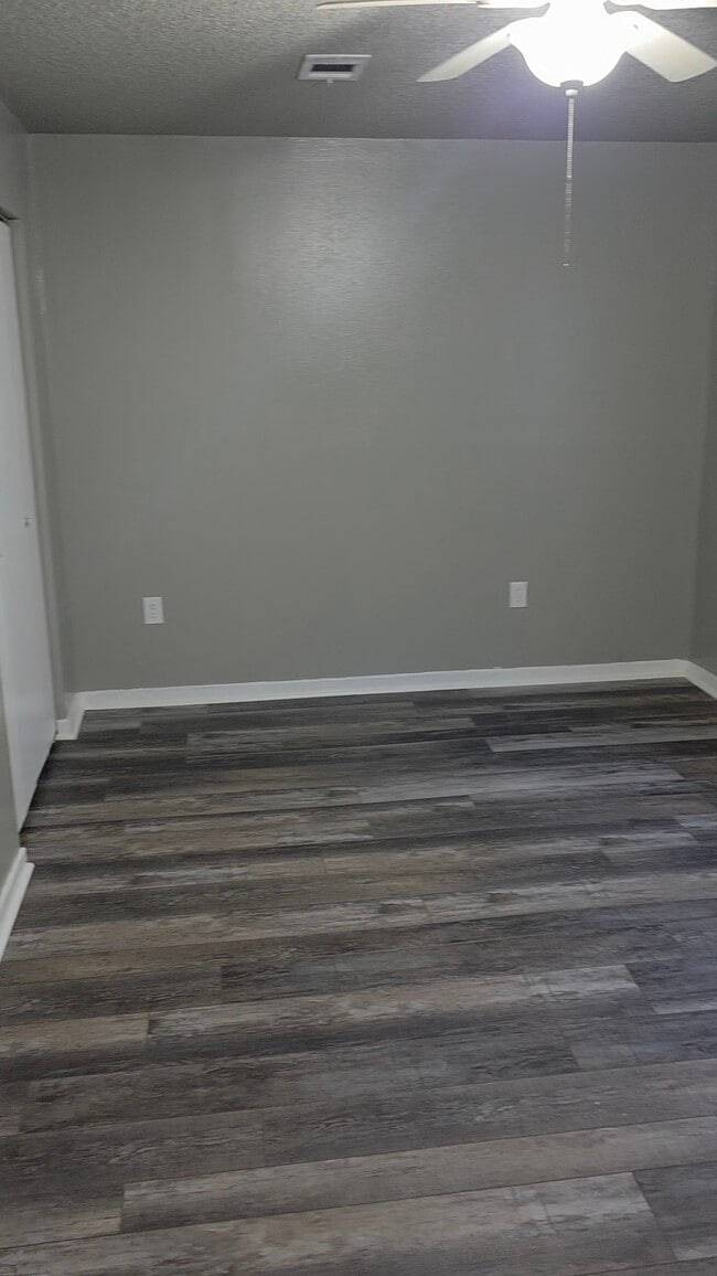 Building Photo - 505 Dorsey Ave