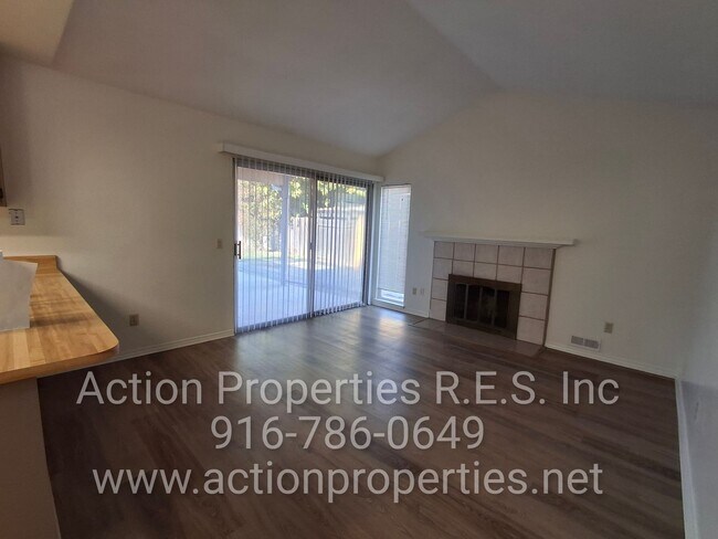 Building Photo - Antelope R.V. Parking, Single Story: Large Yard: RV Parking: 3 Bed, 2 Bath - Foothill Farms/Antelope