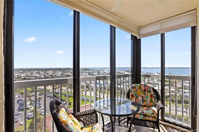 Building Photo - 10600 S Ocean Dr