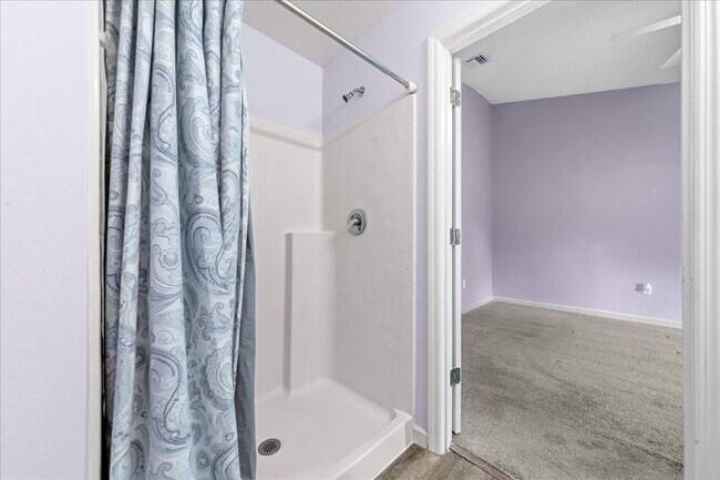 Building Photo - Palm Bay Gem