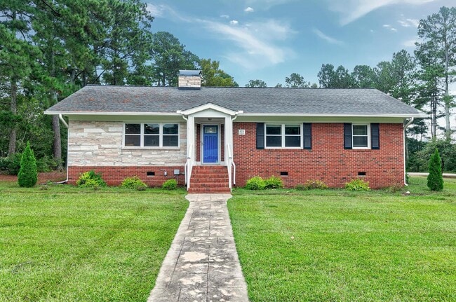 Building Photo - 121 S Main St