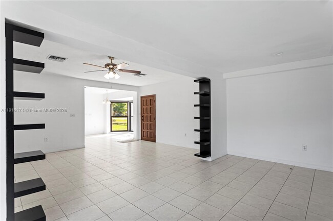 Building Photo - 10605 SW 112th St