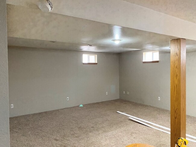 Building Photo - 2 bed, 2 bath home