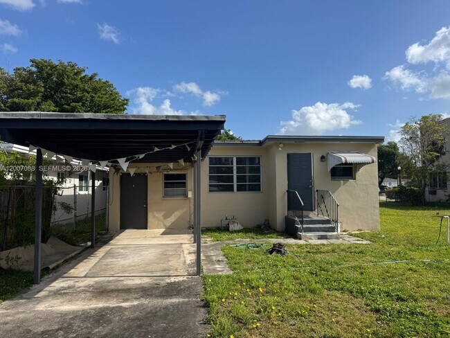 Building Photo - 1812 Fillmore St