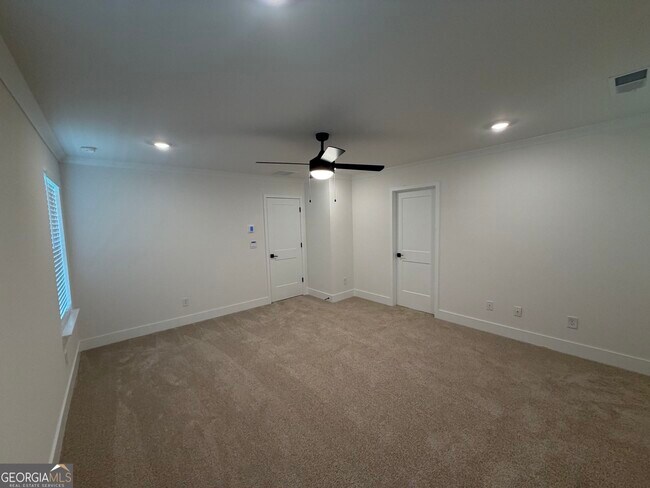 Building Photo - 213 Laney Dr