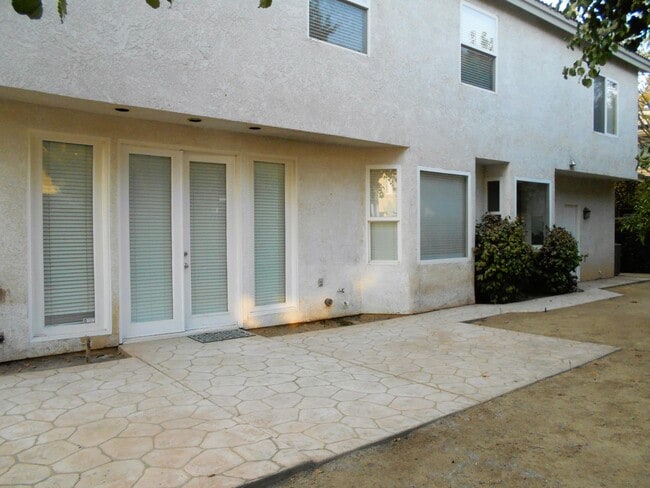 Building Photo - 7210 N Michelle Ave