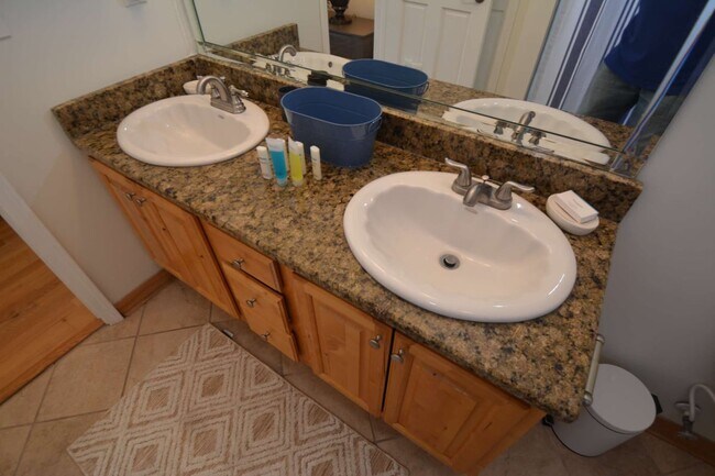 Building Photo - 58 Comanche Ct