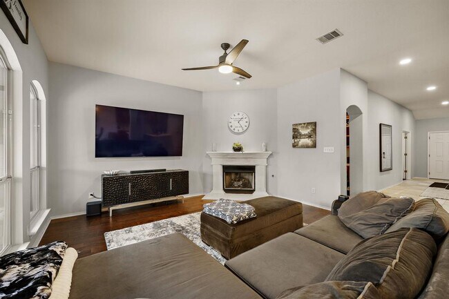 Building Photo - 2012 Foothills