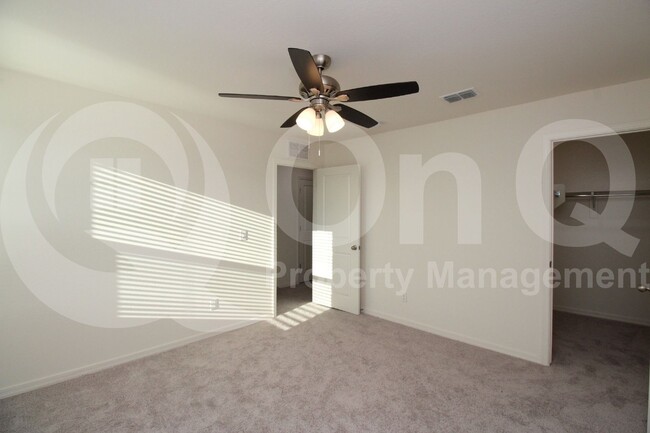 Building Photo - 36039 W Santa Monica Ave