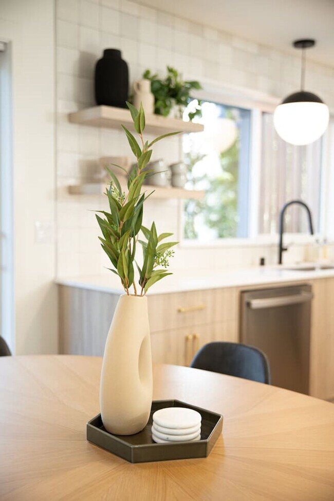 Building Photo - 3922 I St